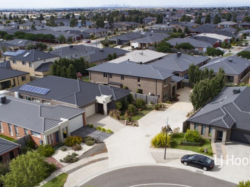 35 Grandpark Circuit, Point Cook VIC 3030