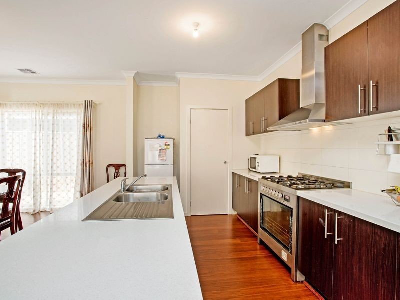 34 Fongeo Drive, Point Cook VIC 3030
