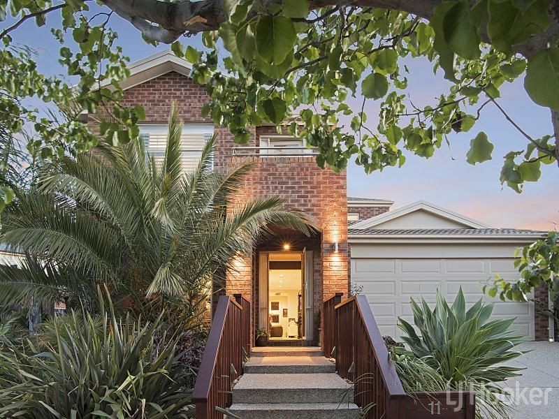 11 Fuchsia Crescent, Point Cook VIC 3030