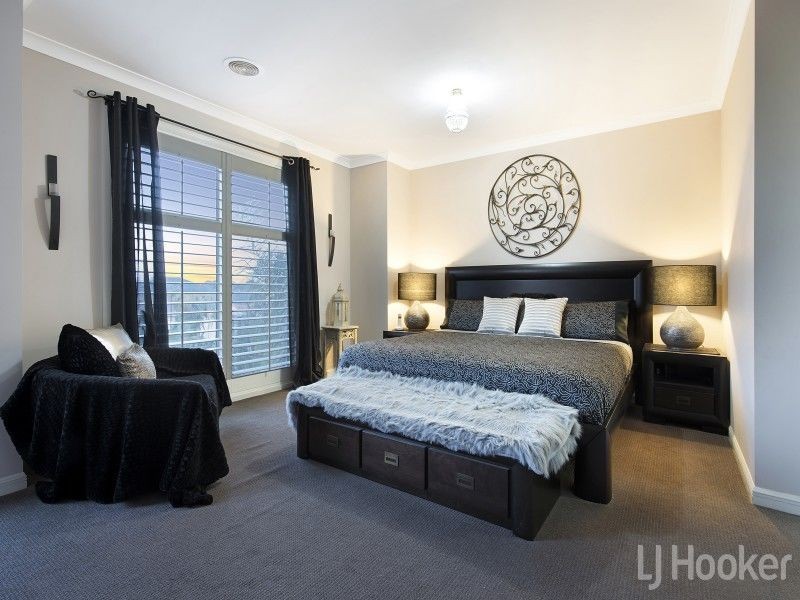 11 Fuchsia Crescent, Point Cook VIC 3030