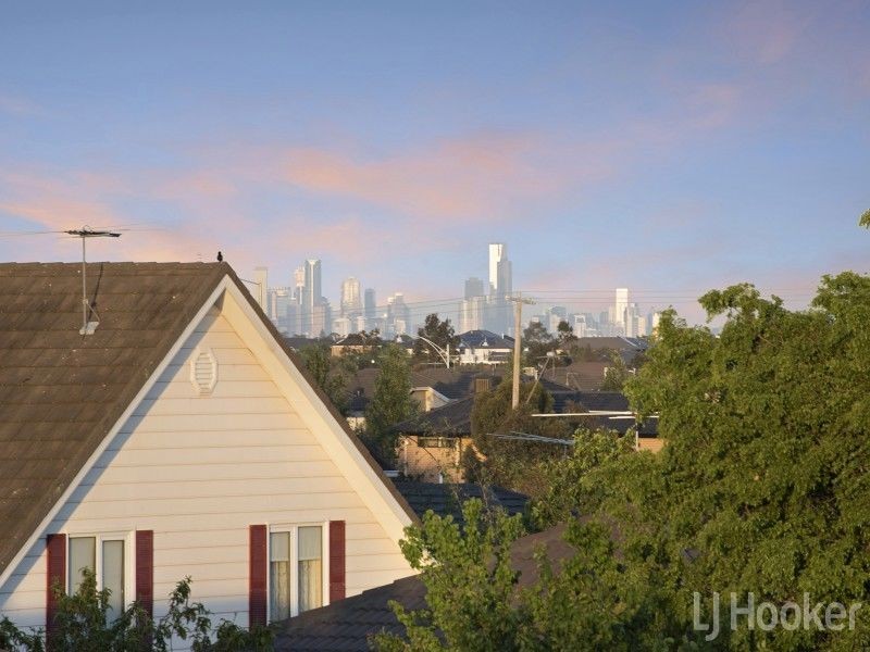 11 Fuchsia Crescent, Point Cook VIC 3030