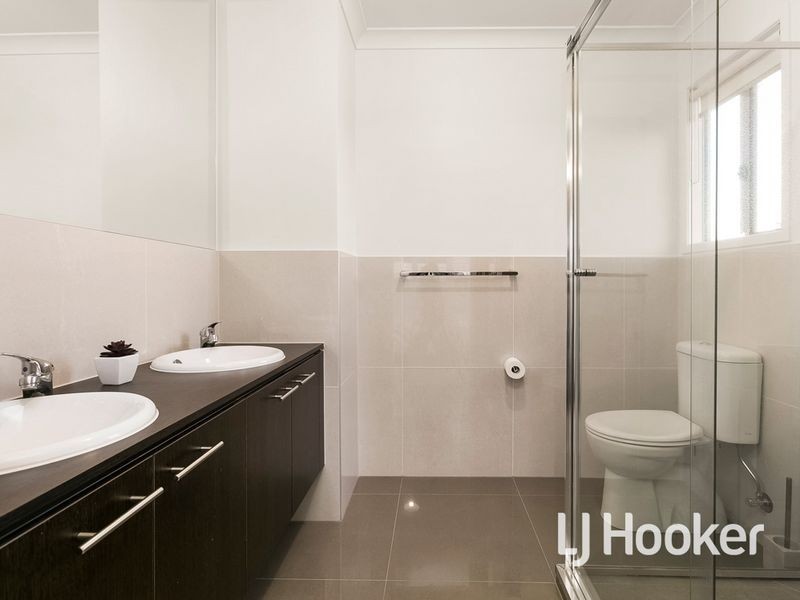 34 Knight Avenue, Point Cook VIC 3030