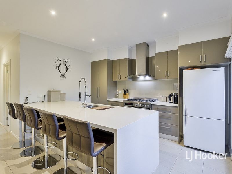 17 Siracusa Avenue, Point Cook VIC 3030