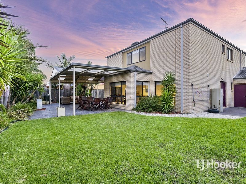 17 Siracusa Avenue, Point Cook VIC 3030