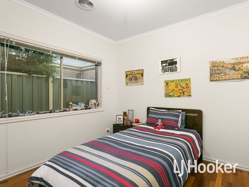32 Sommersby Road, Point Cook VIC 3030