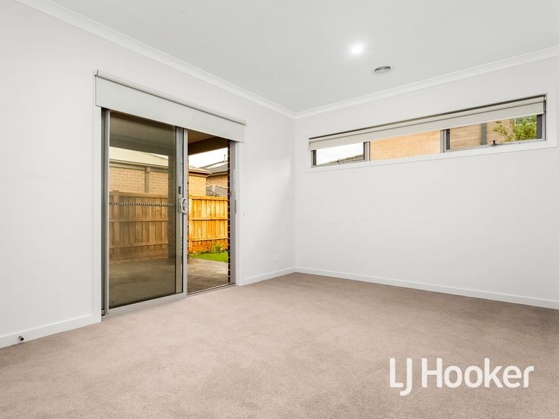 250 Saltwater Promenade, Point Cook VIC 3030