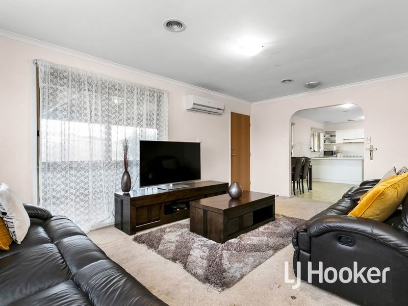 5 Pardalote Close, Werribee VIC 3030