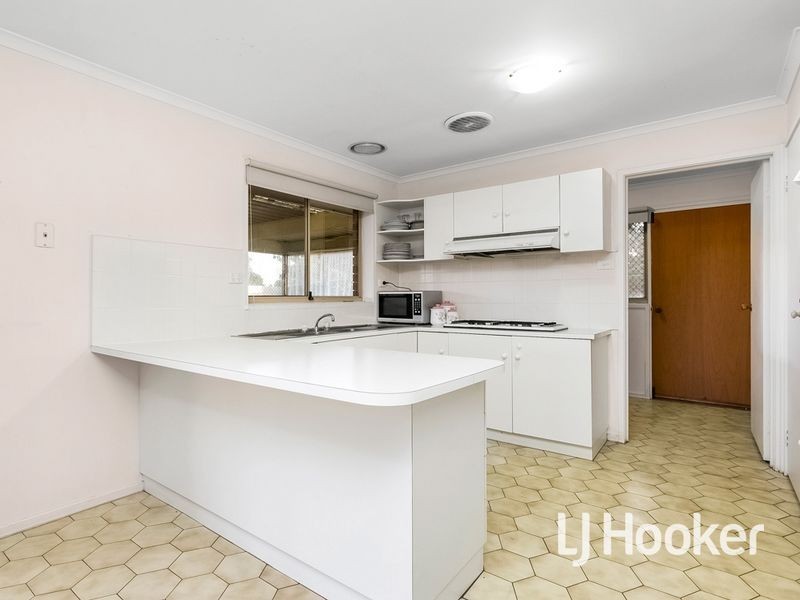 5 Pardalote Close, Werribee VIC 3030