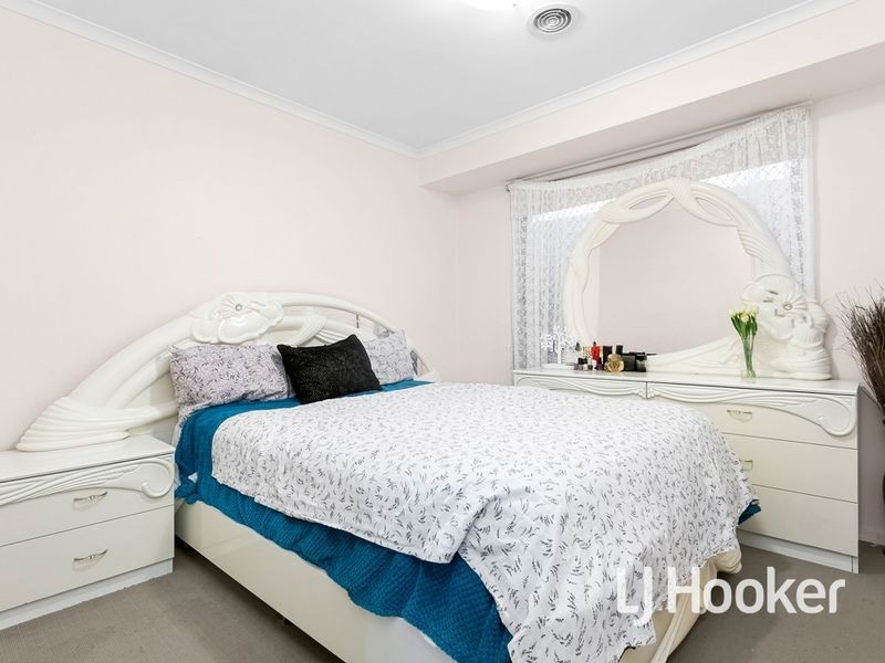 5 Pardalote Close, Werribee VIC 3030