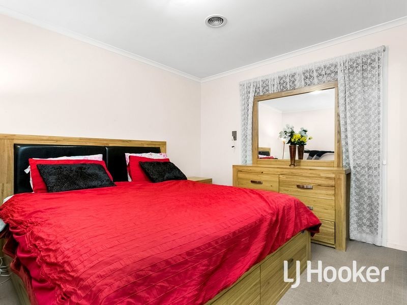 5 Pardalote Close, Werribee VIC 3030