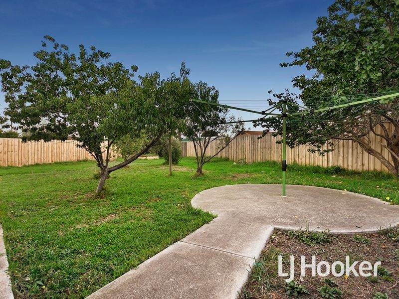 5 Pardalote Close, Werribee VIC 3030