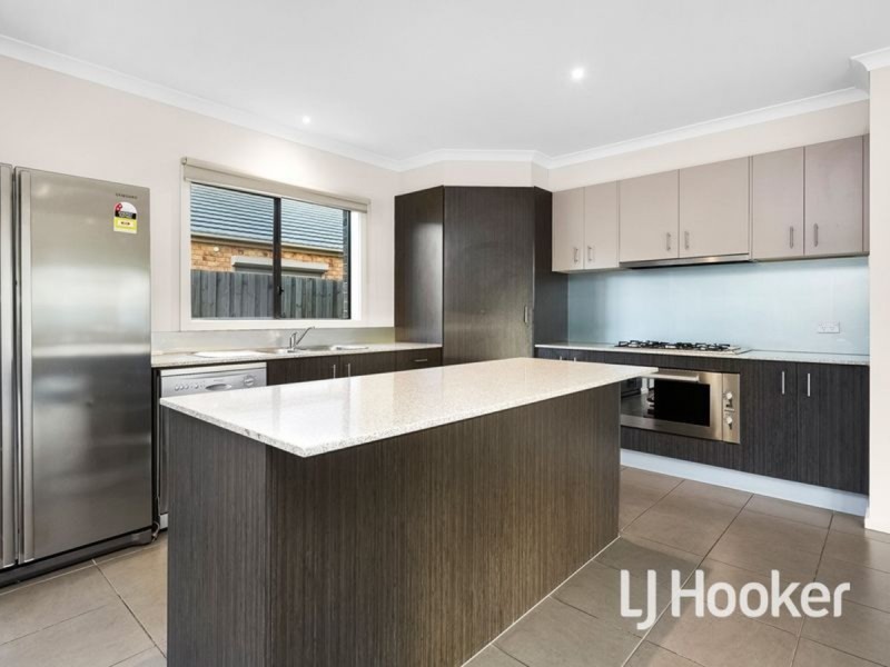 34 Windorah Drive, Point Cook VIC 3030