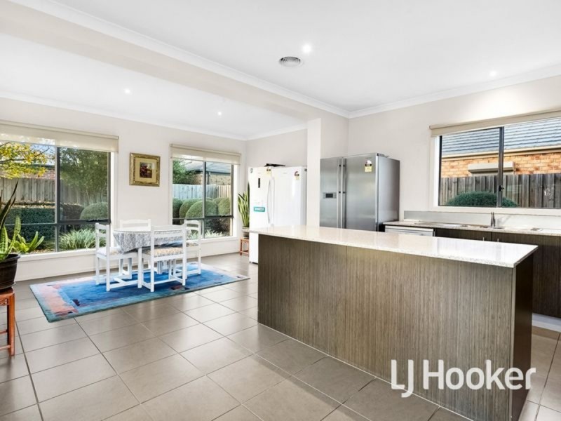 34 Windorah Drive, Point Cook VIC 3030
