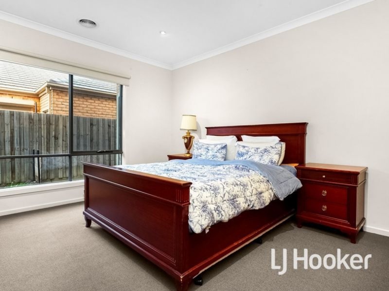 34 Windorah Drive, Point Cook VIC 3030