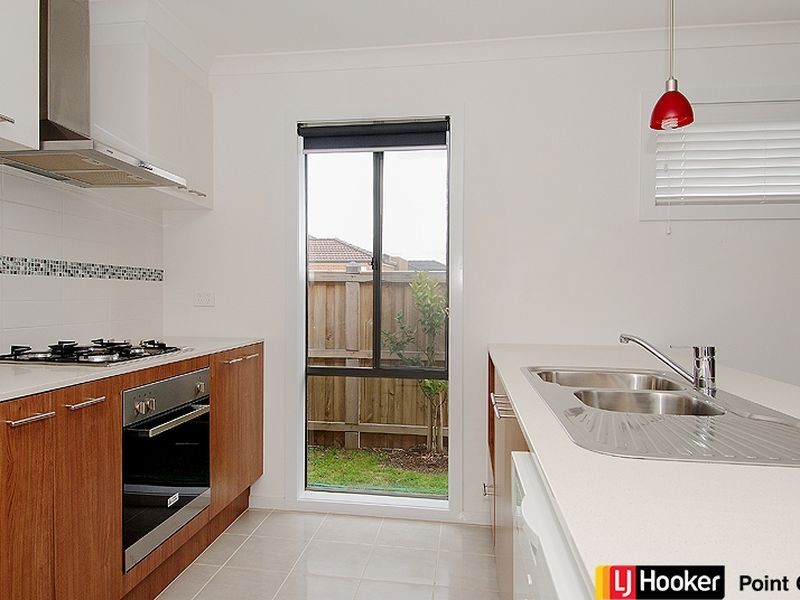 11 Foxall Walk, Point Cook VIC 3030