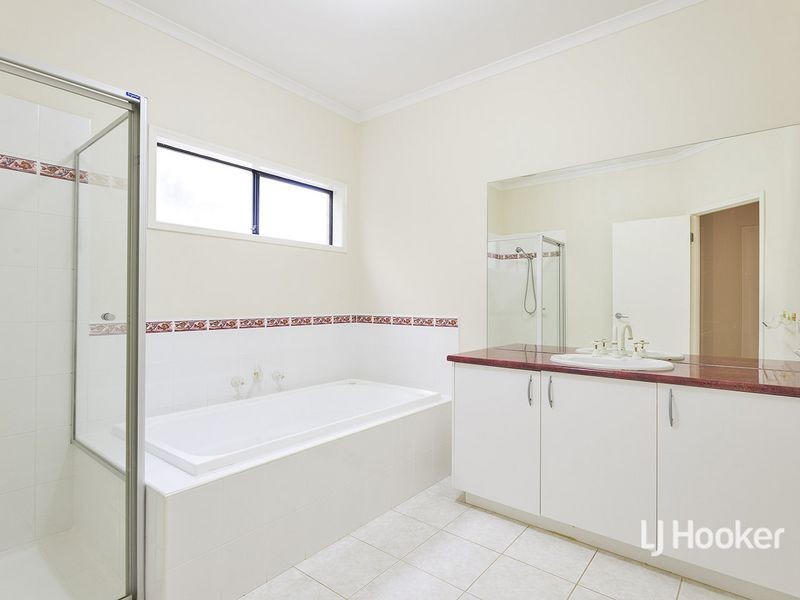 56 Glastonbury Circuit, Point Cook VIC 3030