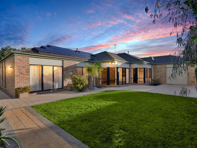 56 Glastonbury Circuit, Point Cook VIC 3030