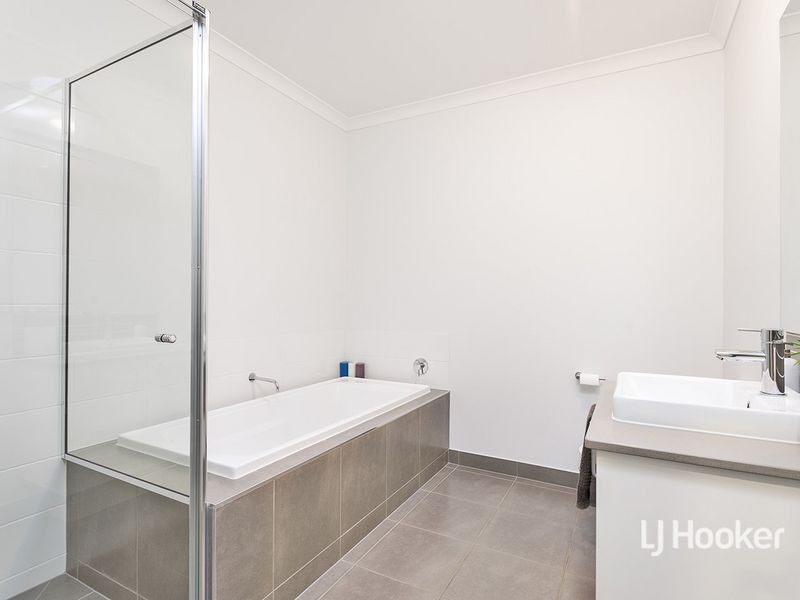 15 Elderwood Avenue, Truganina VIC 3029