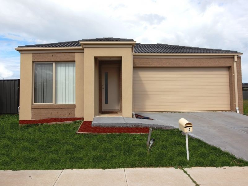 13 Elegante Road, Point Cook VIC 3030