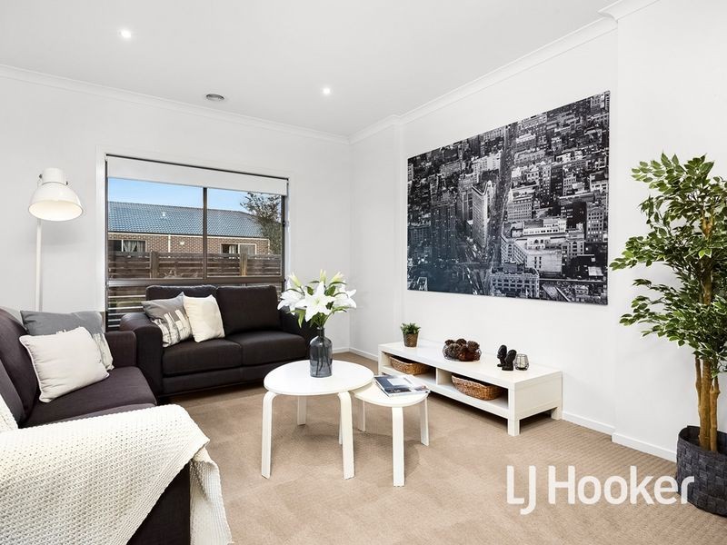 26 Castletown Boulevard, Melton South VIC 3338