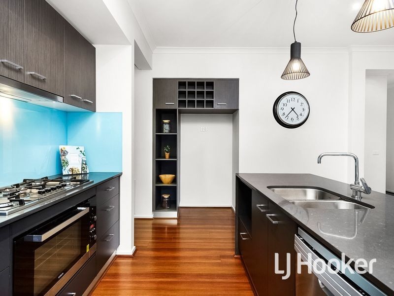 26 Castletown Boulevard, Melton South VIC 3338