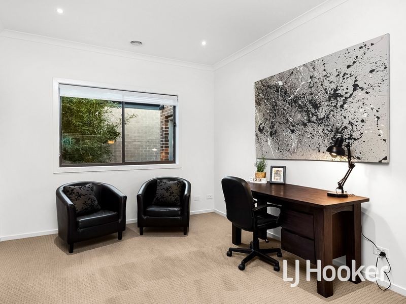 26 Castletown Boulevard, Melton South VIC 3338