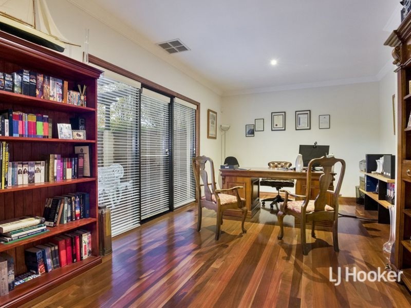 34 Times Square, Sanctuary Lakes VIC 3030