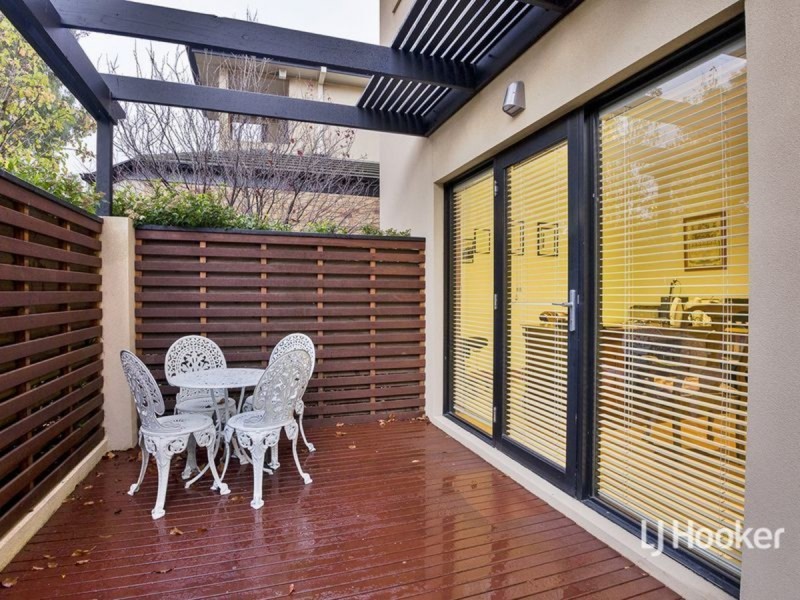 34 Times Square, Sanctuary Lakes VIC 3030