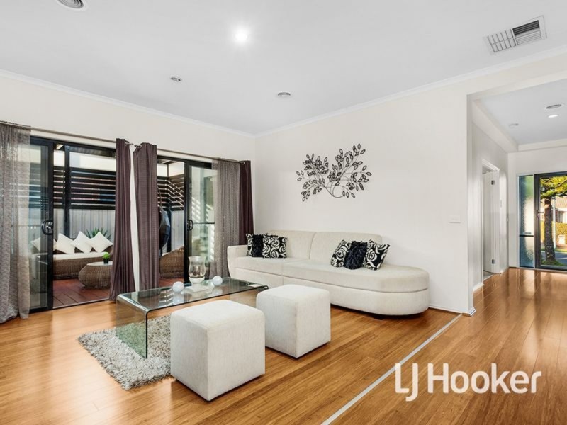 62 Lennon Boulevard, Point Cook VIC 3030