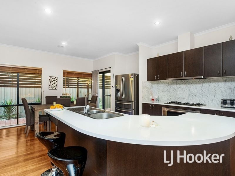 62 Lennon Boulevard, Point Cook VIC 3030