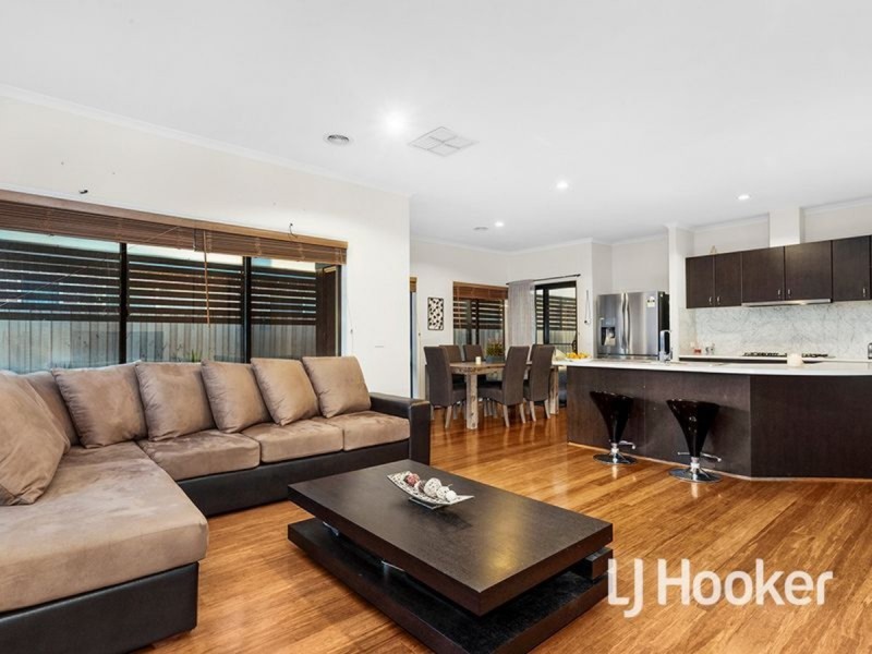 62 Lennon Boulevard, Point Cook VIC 3030