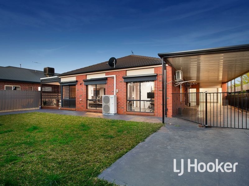 62 Lennon Boulevard, Point Cook VIC 3030