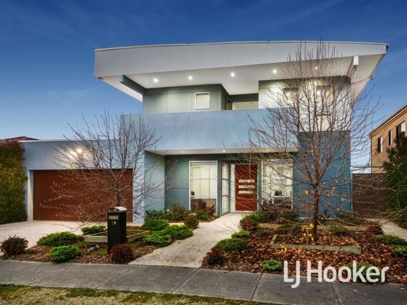19 Copeland Crescent, Point Cook VIC 3030