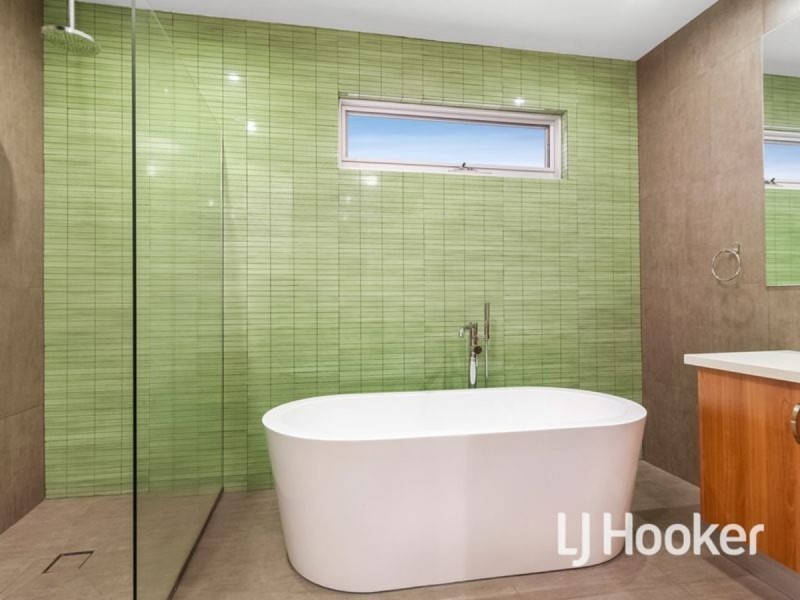 19 Copeland Crescent, Point Cook VIC 3030