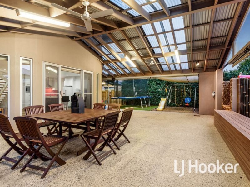 19 Copeland Crescent, Point Cook VIC 3030