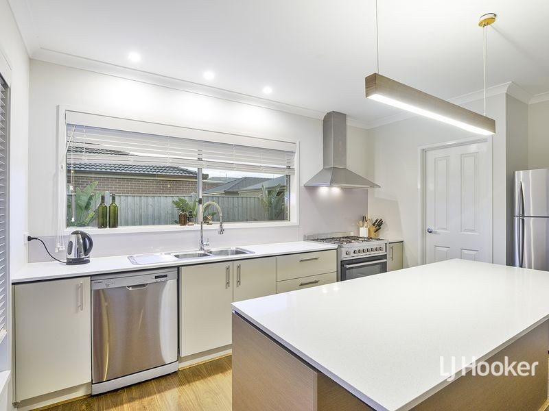 12 Mangrove Parade, Point Cook VIC 3030