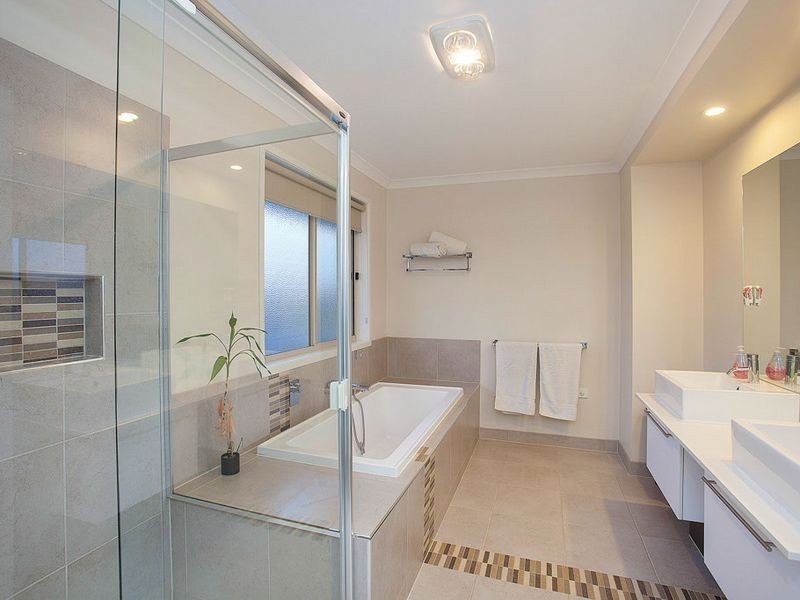 8 Ribbon Close, Point Cook VIC 3030