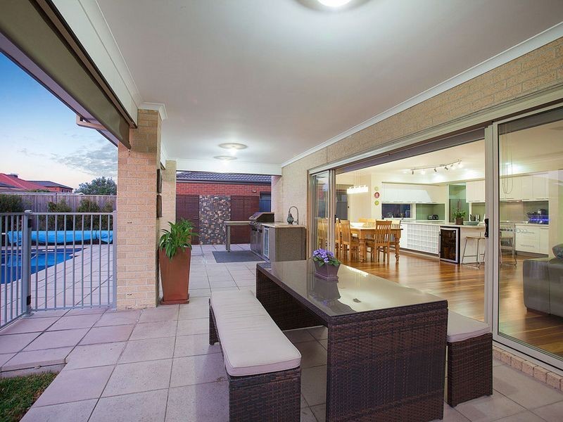 8 Ribbon Close, Point Cook VIC 3030