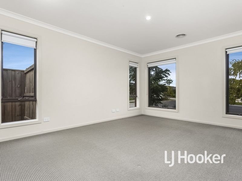 15 Dennerley Way, Truganina VIC 3029