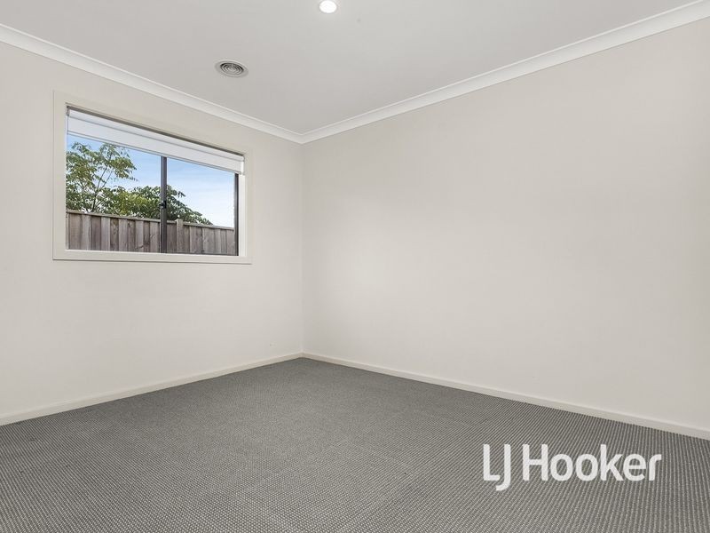 15 Dennerley Way, Truganina VIC 3029