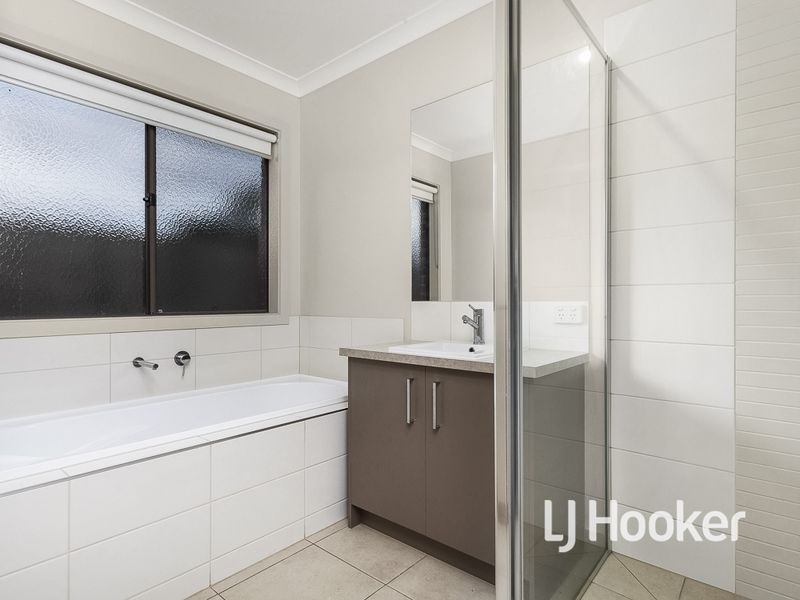 15 Dennerley Way, Truganina VIC 3029