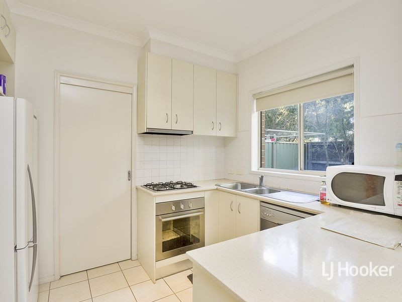 18/14 Mickleton Grove, Point Cook VIC 3030