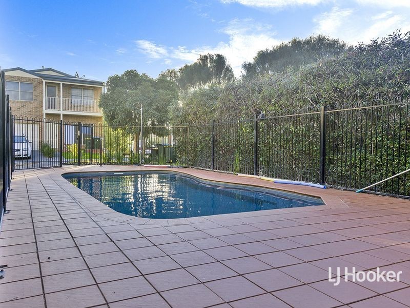 18/14 Mickleton Grove, Point Cook VIC 3030