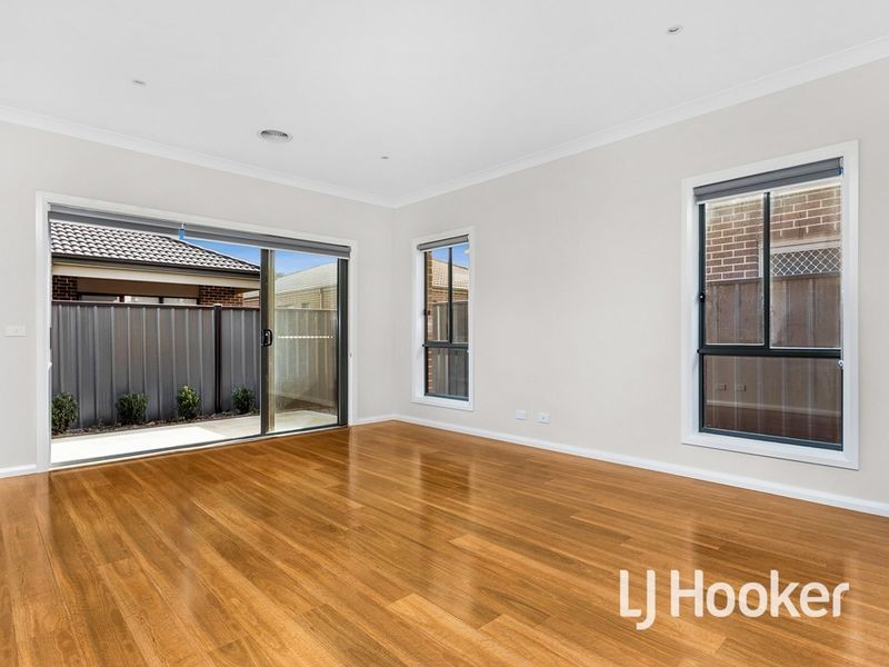 122 Wattletree Street, Craigieburn VIC 3064
