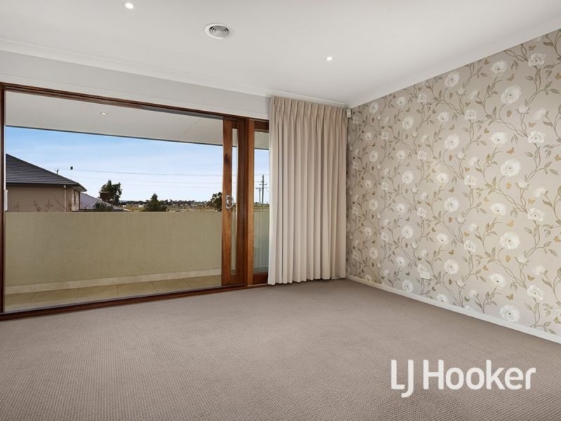 4 Opsum Way, Williams Landing VIC 3027