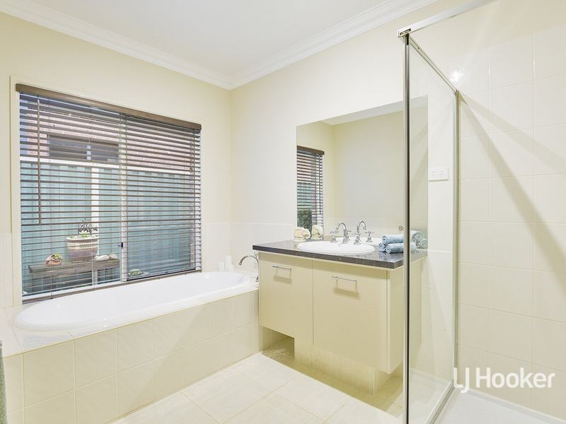 53 Sommersby Road, Point Cook VIC 3030