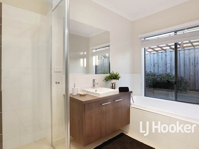 10 Baltic Circuit, Point Cook VIC 3030