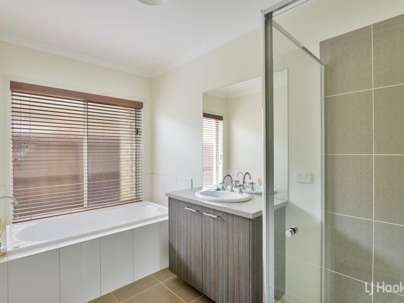 27 Arrowgrass Drive, Point Cook VIC 3030