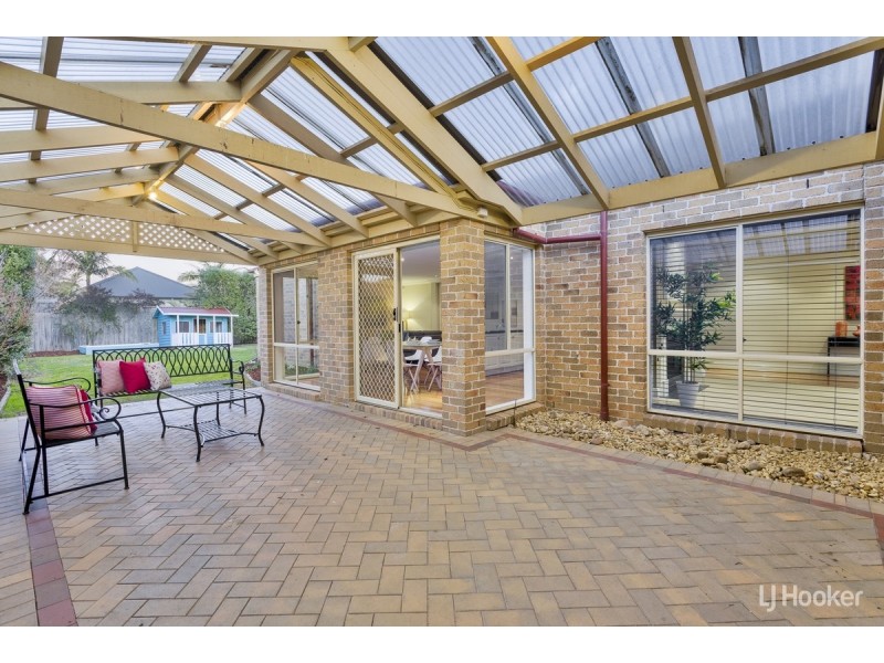 18 Creswick Drive, Point Cook VIC 3030