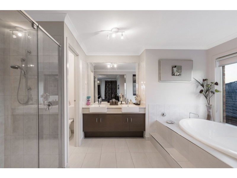 29 Landing Place, Point Cook VIC 3030